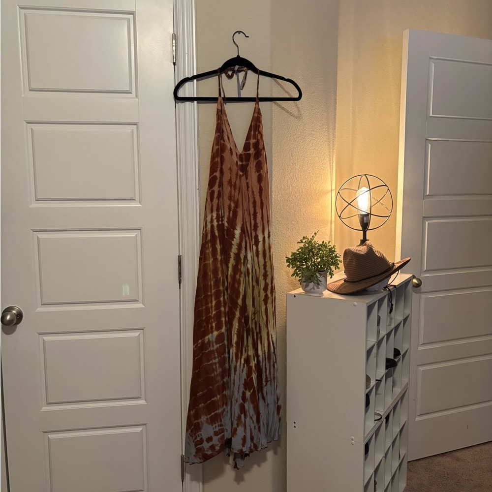 A15 - Brown Tie-Dye Halter Maxi Dress beach cover up L/XL